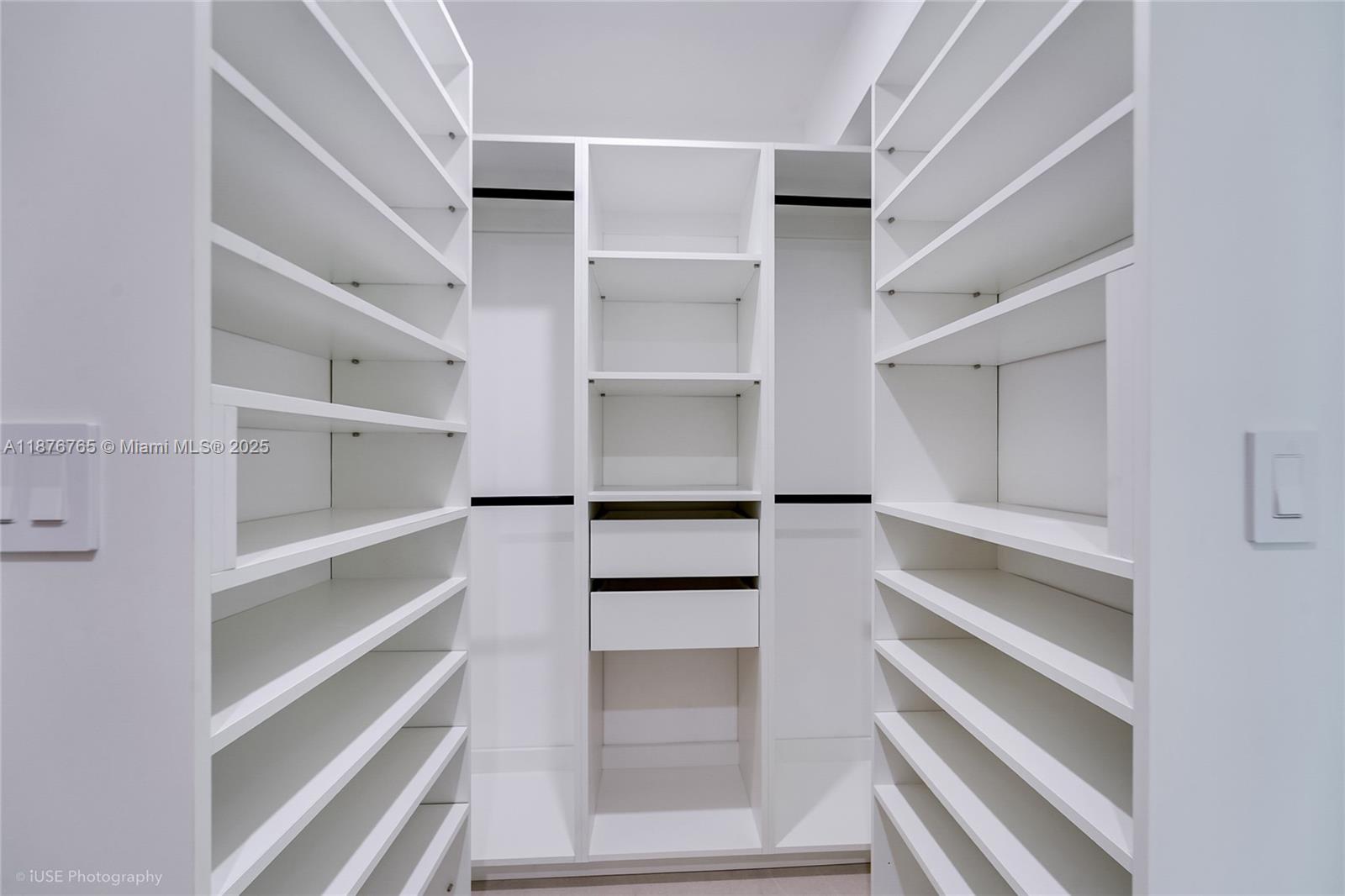 1120 NE 86th St Miami, FL 33138