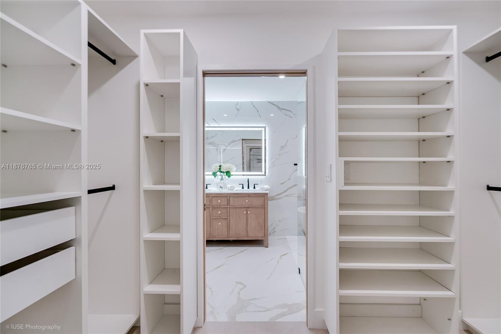 1120 NE 86th St Miami, FL 33138