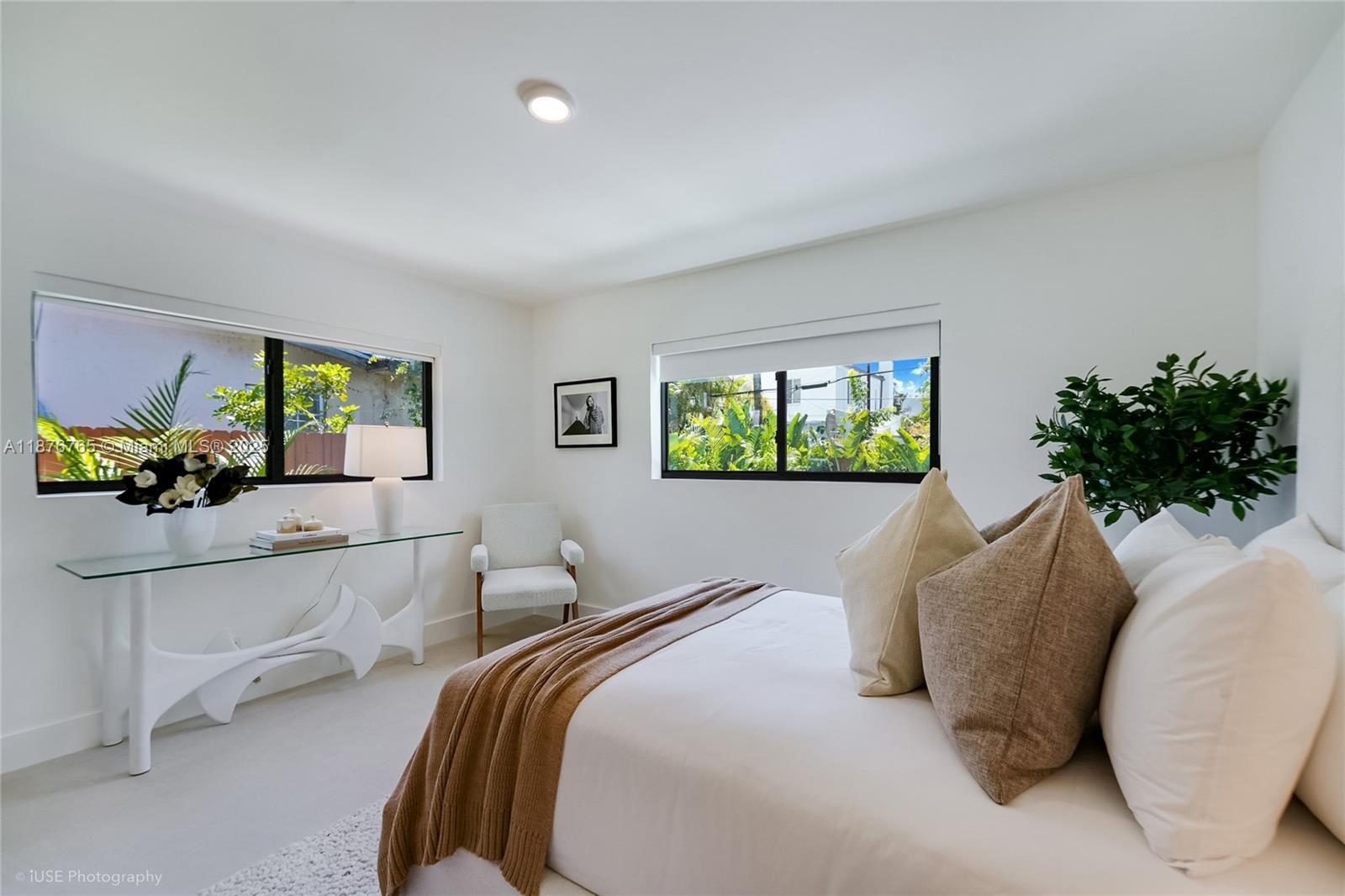 1120 NE 86th St Miami, FL 33138