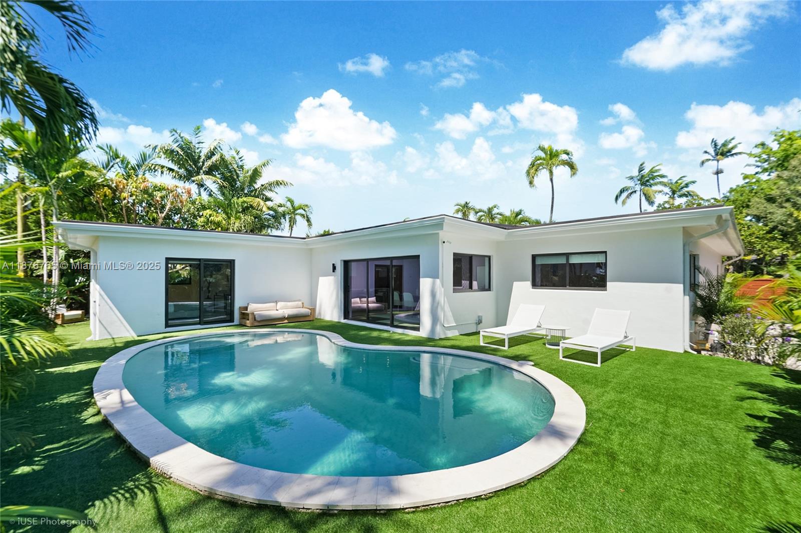 1120 NE 86th St Miami, FL 33138