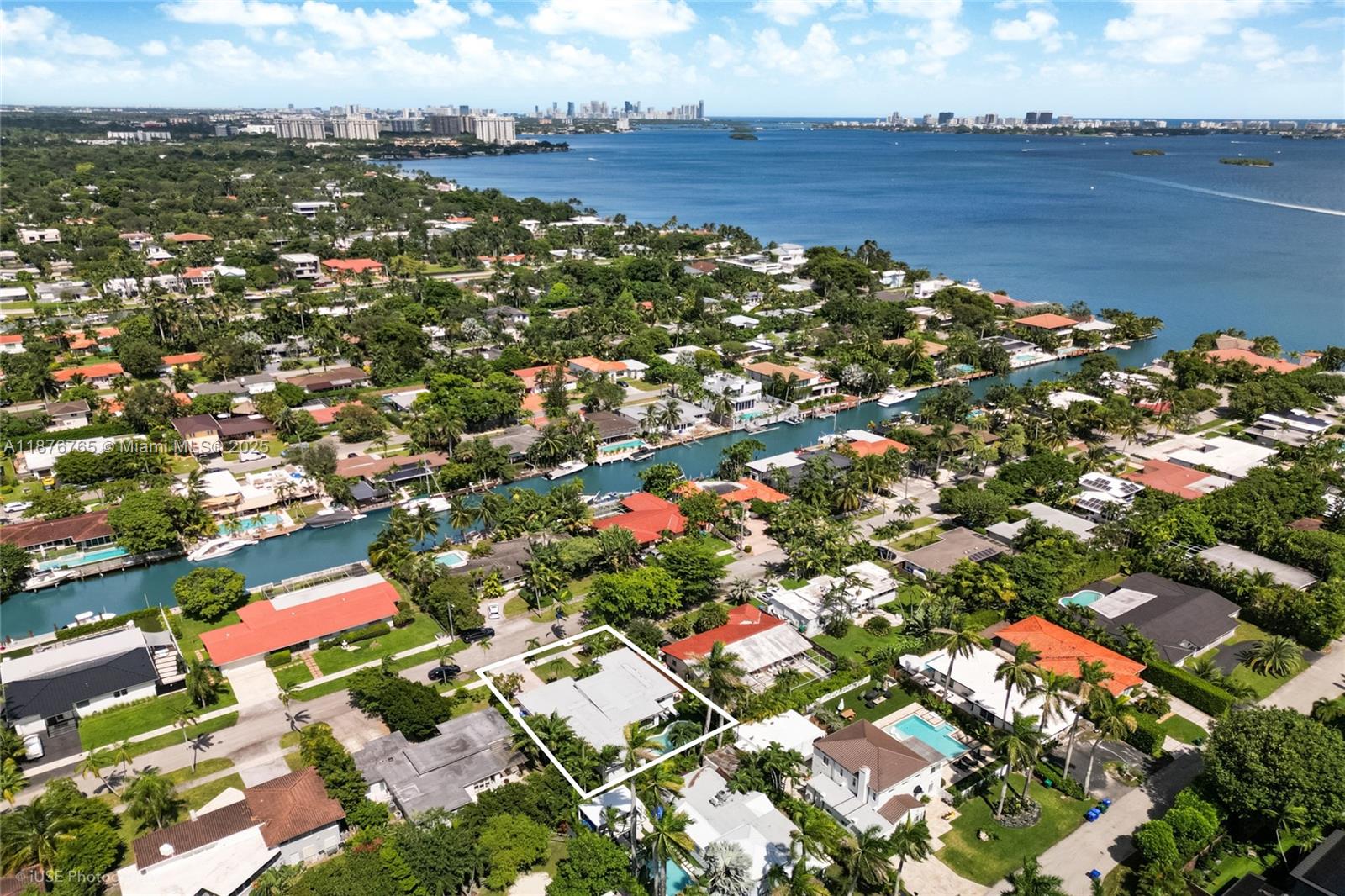 1120 NE 86th St Miami, FL 33138