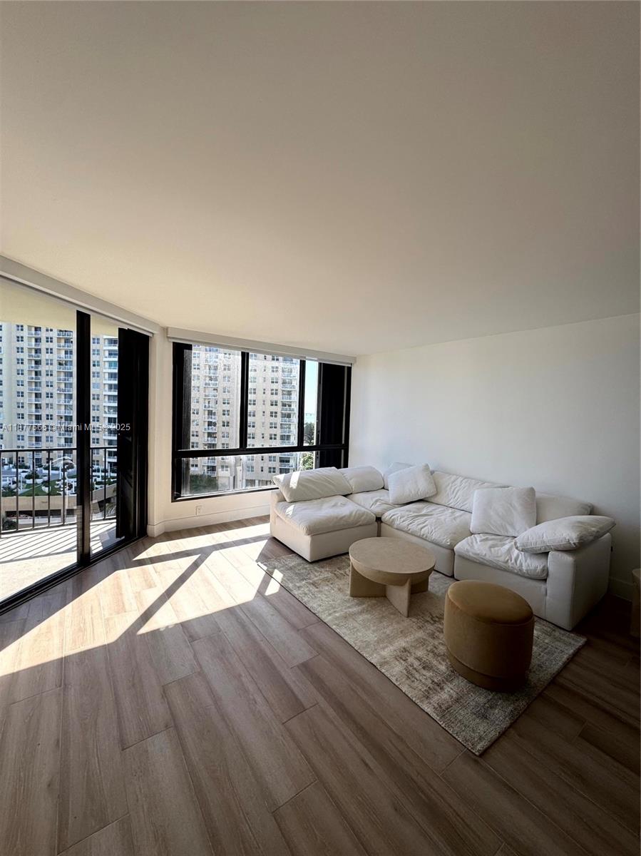 image Brickell Key One Condo10