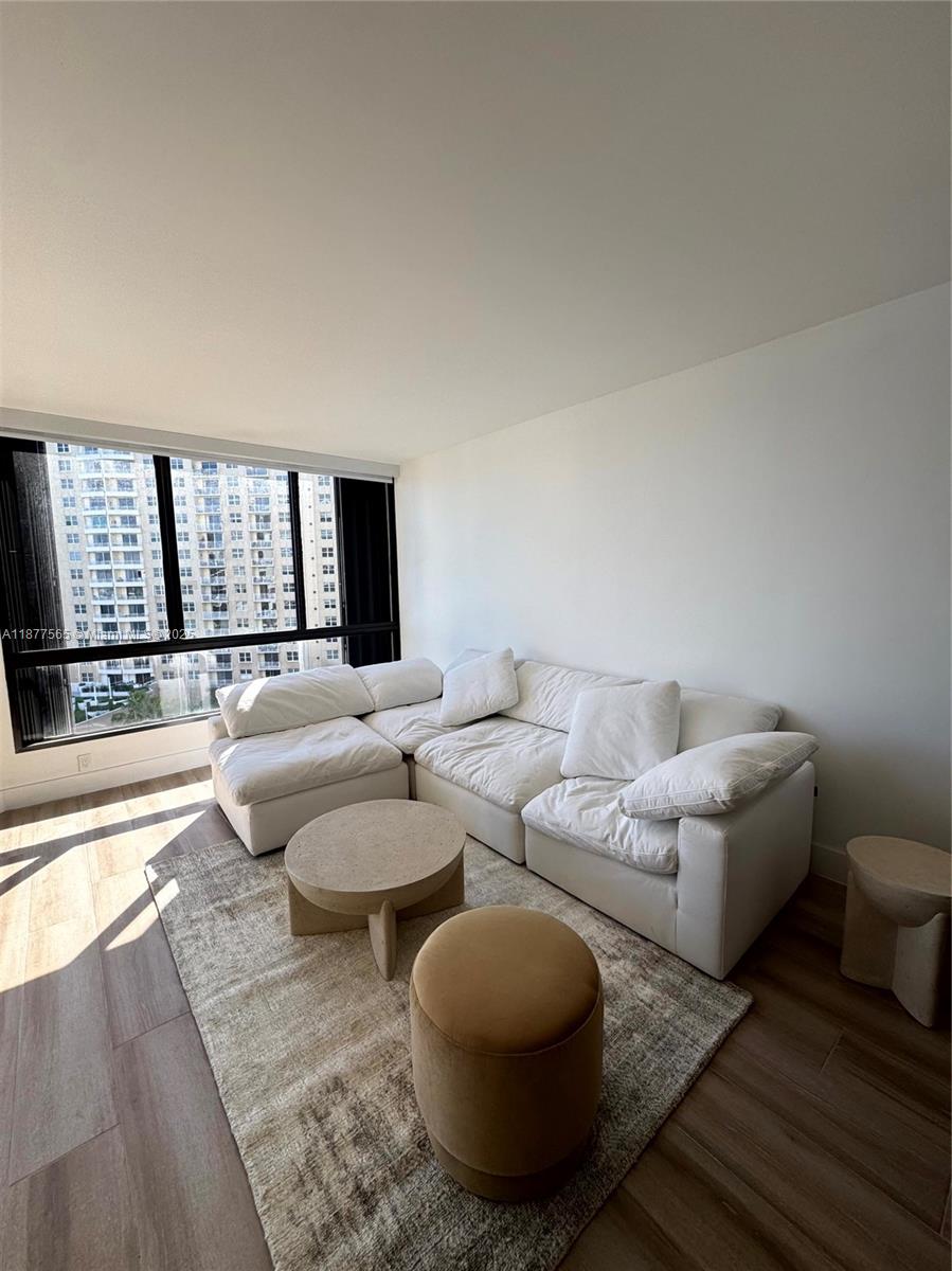 image Brickell Key One Condo12