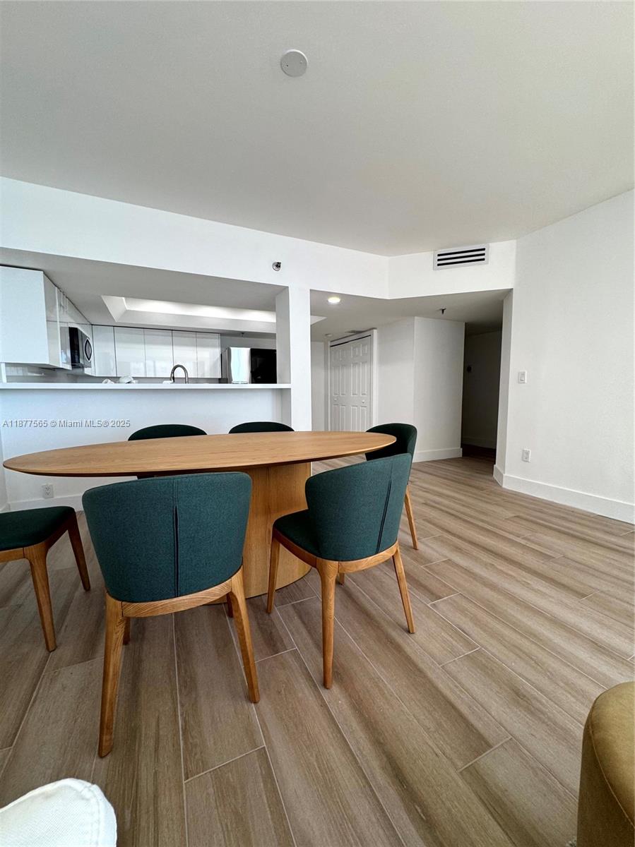 image Brickell Key One Condo16