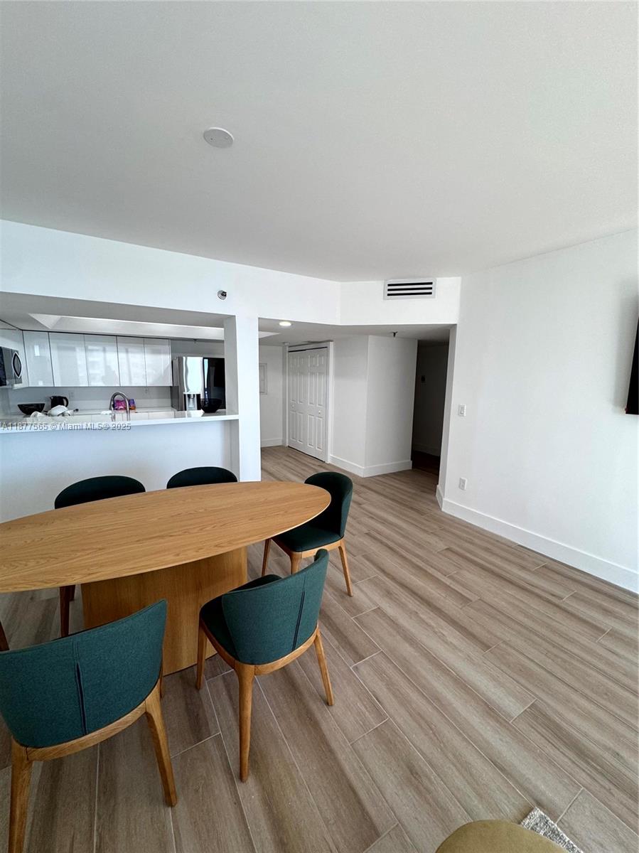 image Brickell Key One Condo17