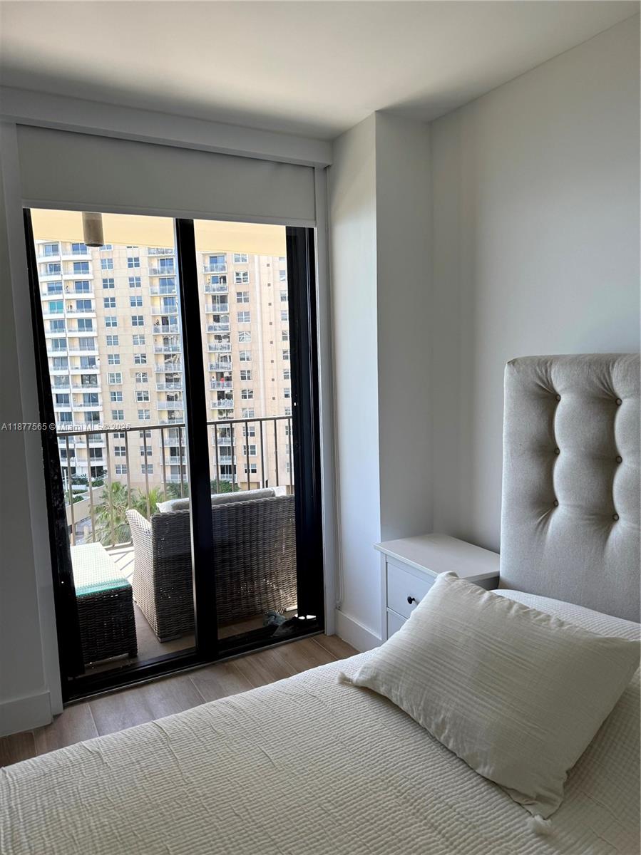 image Brickell Key One Condo32