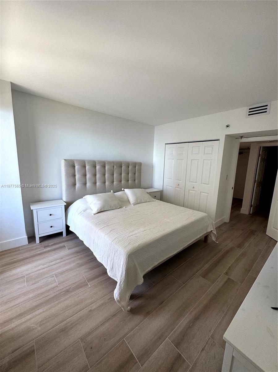 image Brickell Key One Condo35