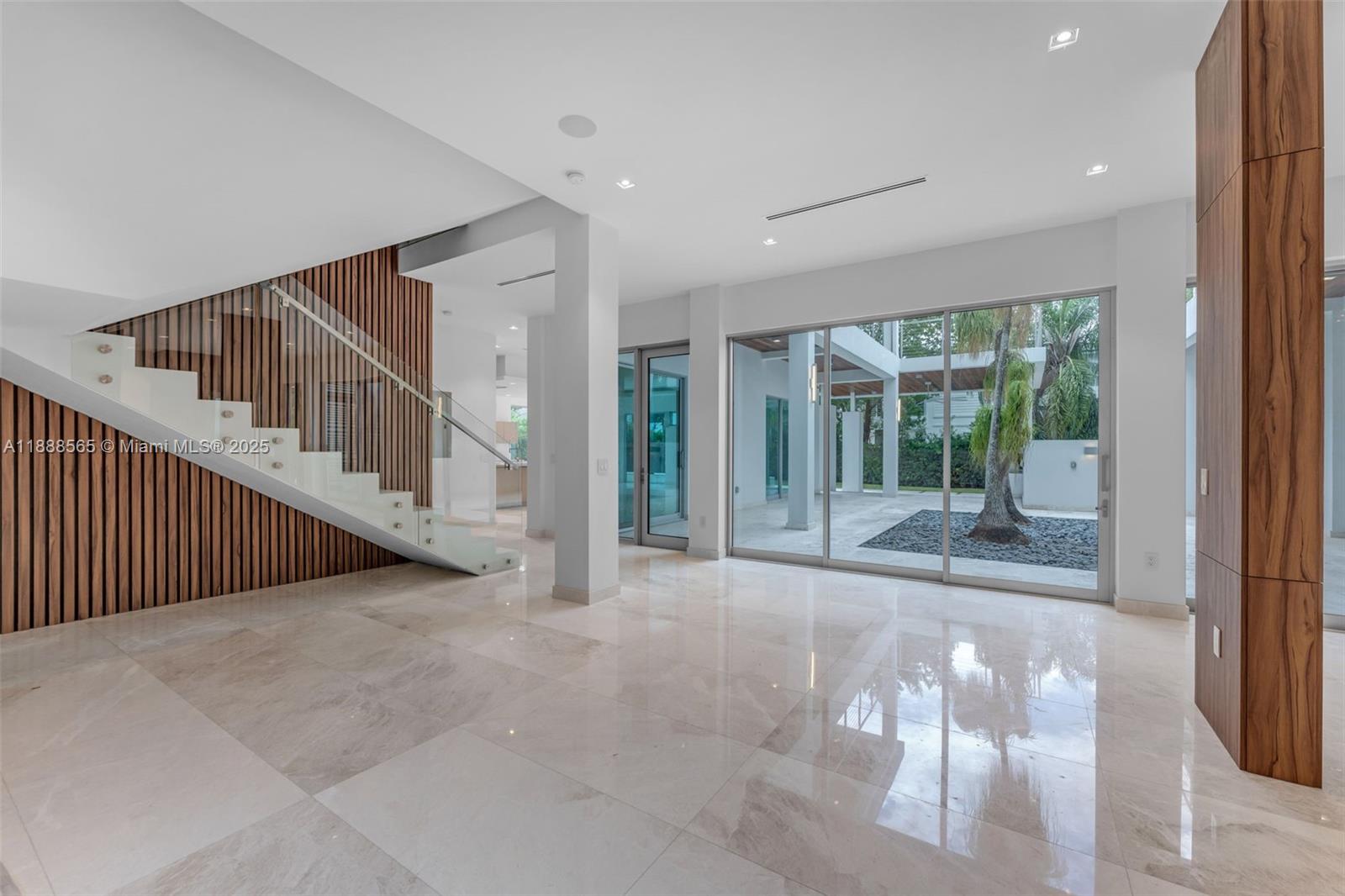 9101 SW 69th Ct Pinecrest, FL 33156