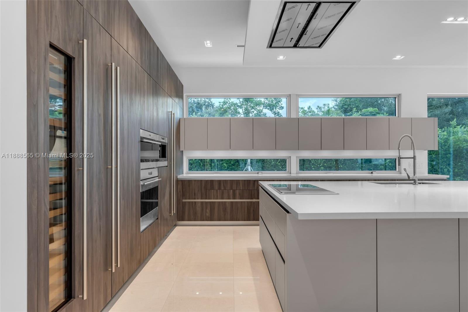 9101 SW 69th Ct Pinecrest, FL 33156