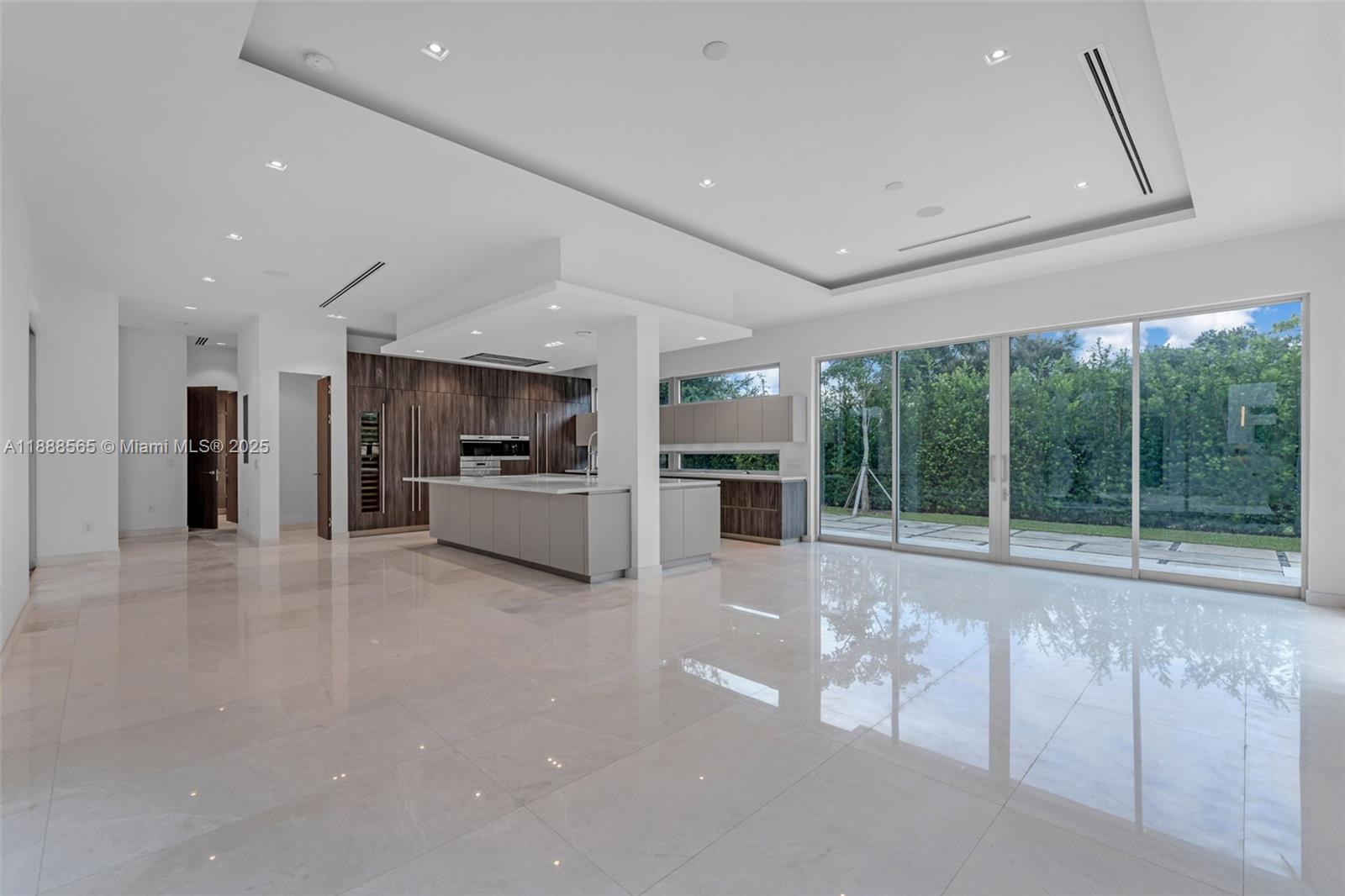 9101 SW 69th Ct Pinecrest, FL 33156