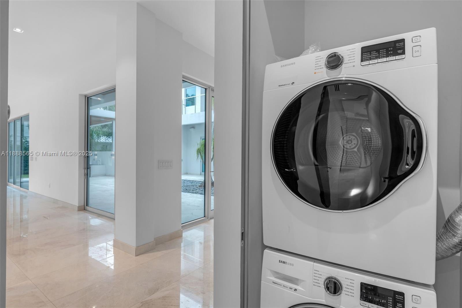 9101 SW 69th Ct Pinecrest, FL 33156