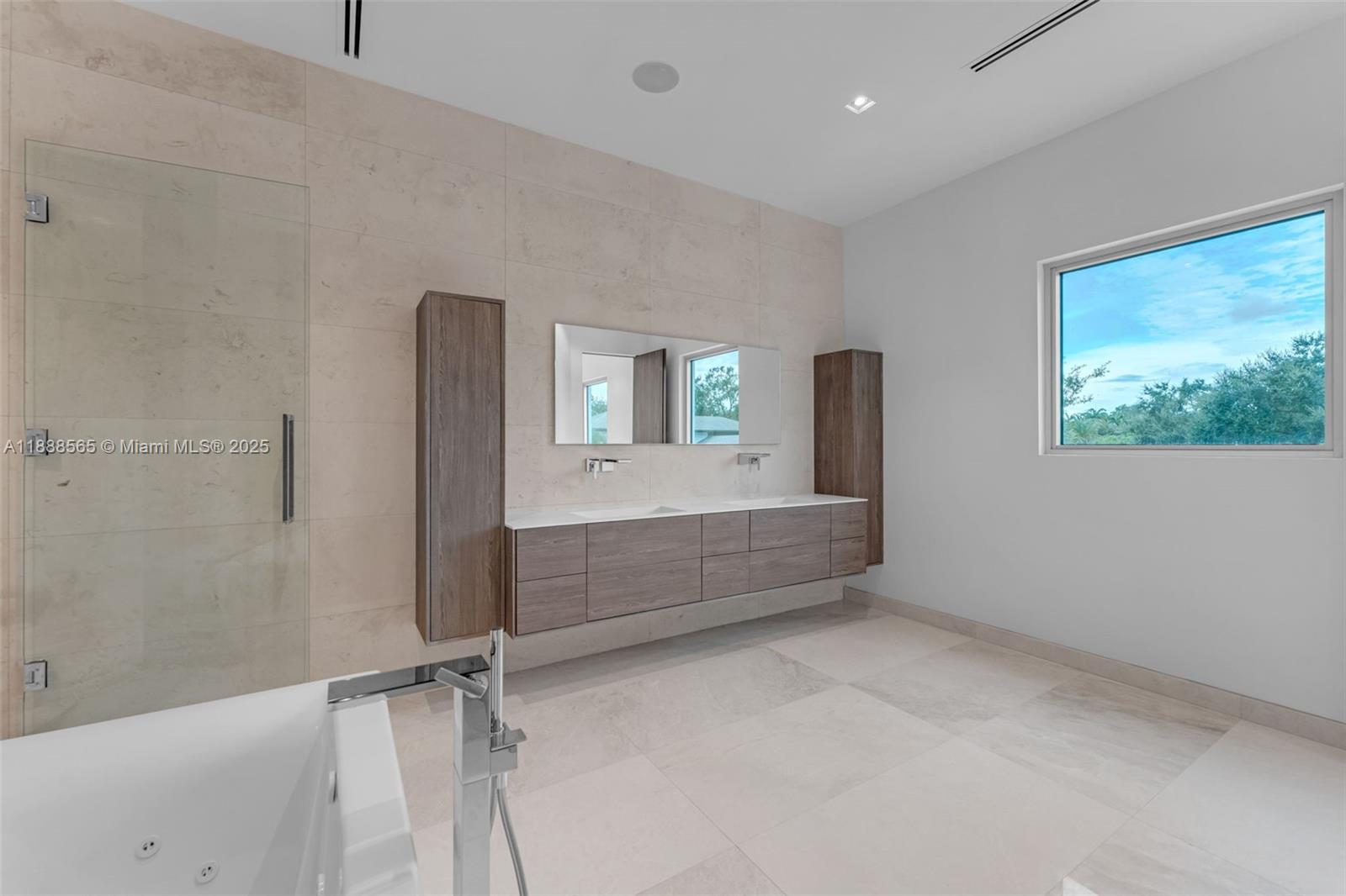 9101 SW 69th Ct Pinecrest, FL 33156