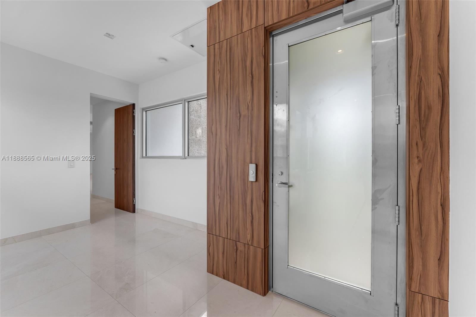 9101 SW 69th Ct Pinecrest, FL 33156