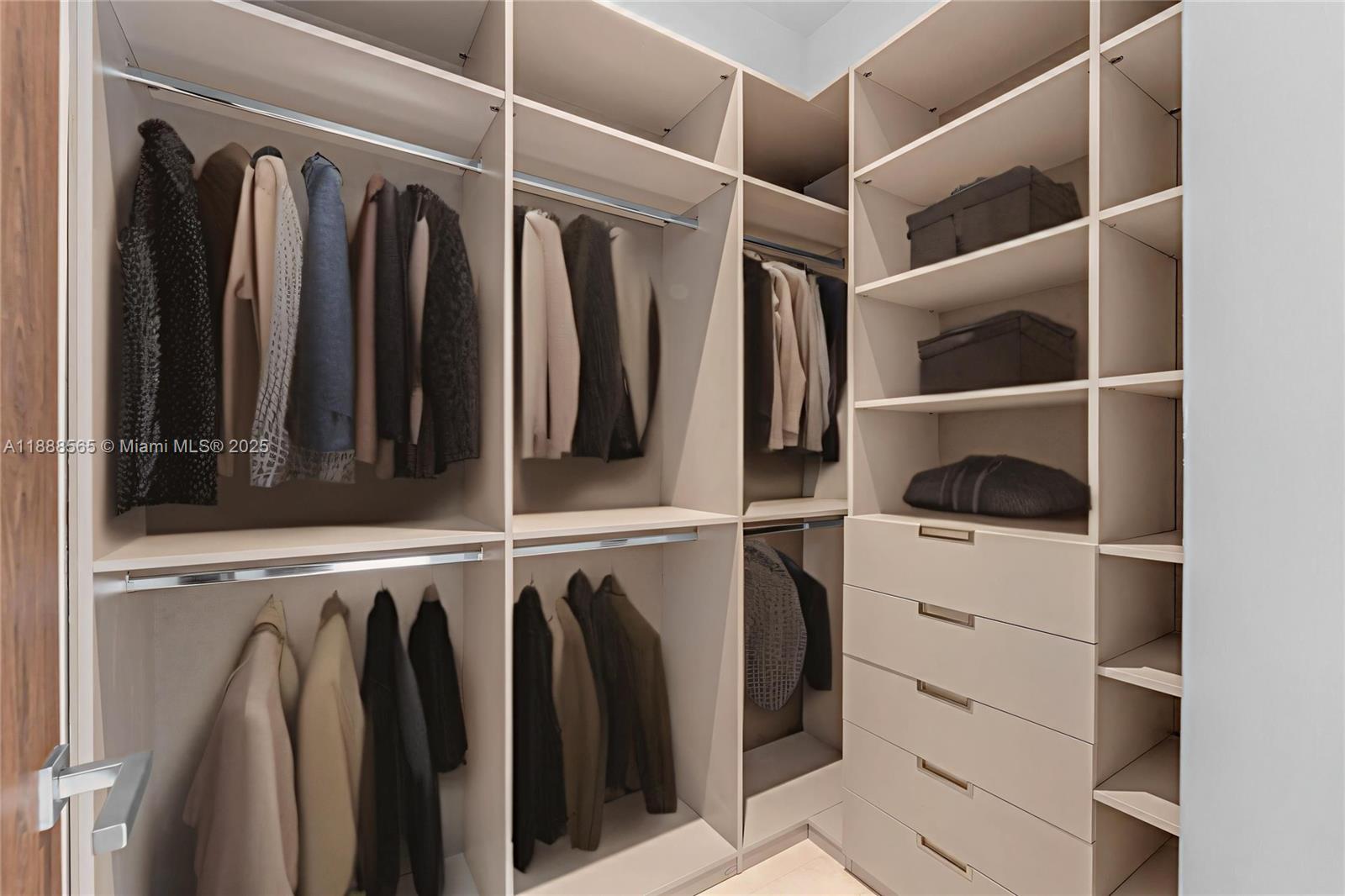 9101 SW 69th Ct Pinecrest, FL 33156