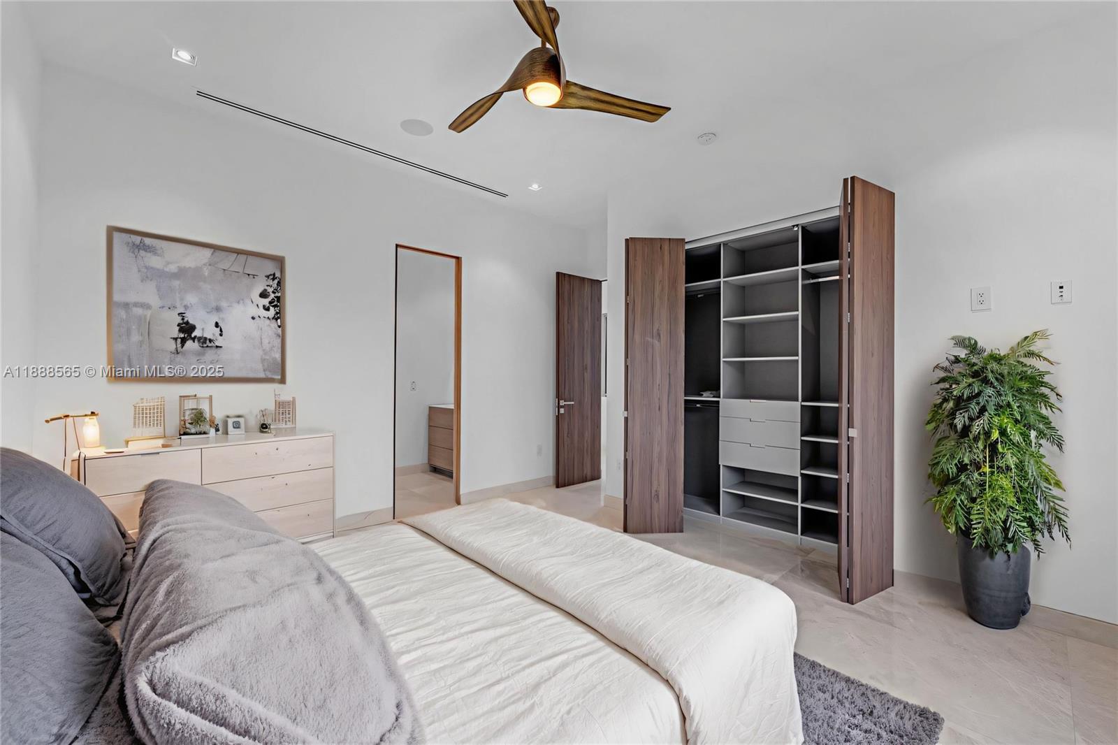 9101 SW 69th Ct Pinecrest, FL 33156