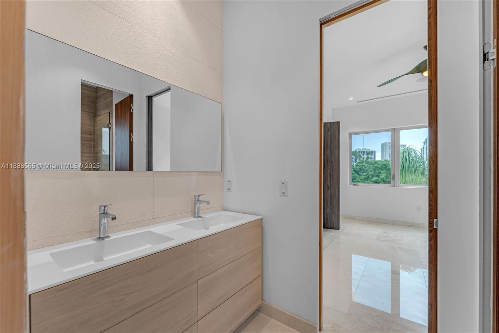 9101 SW 69th Ct Pinecrest, FL 33156