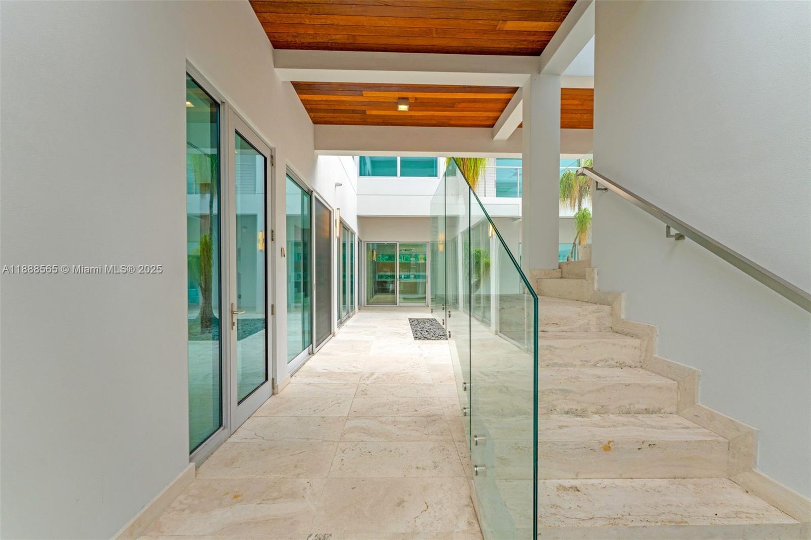 9101 SW 69th Ct Pinecrest, FL 33156