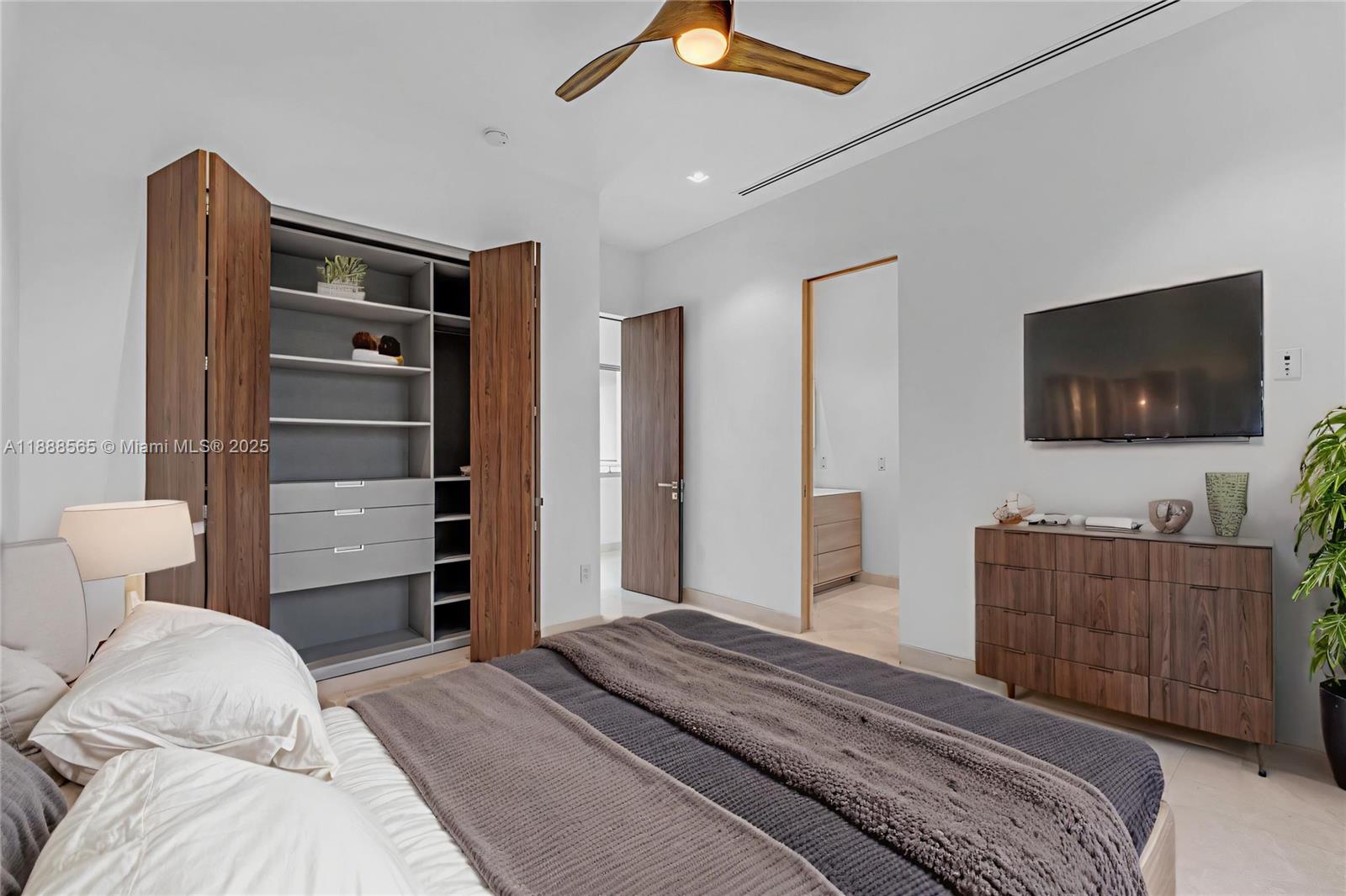 9101 SW 69th Ct Pinecrest, FL 33156