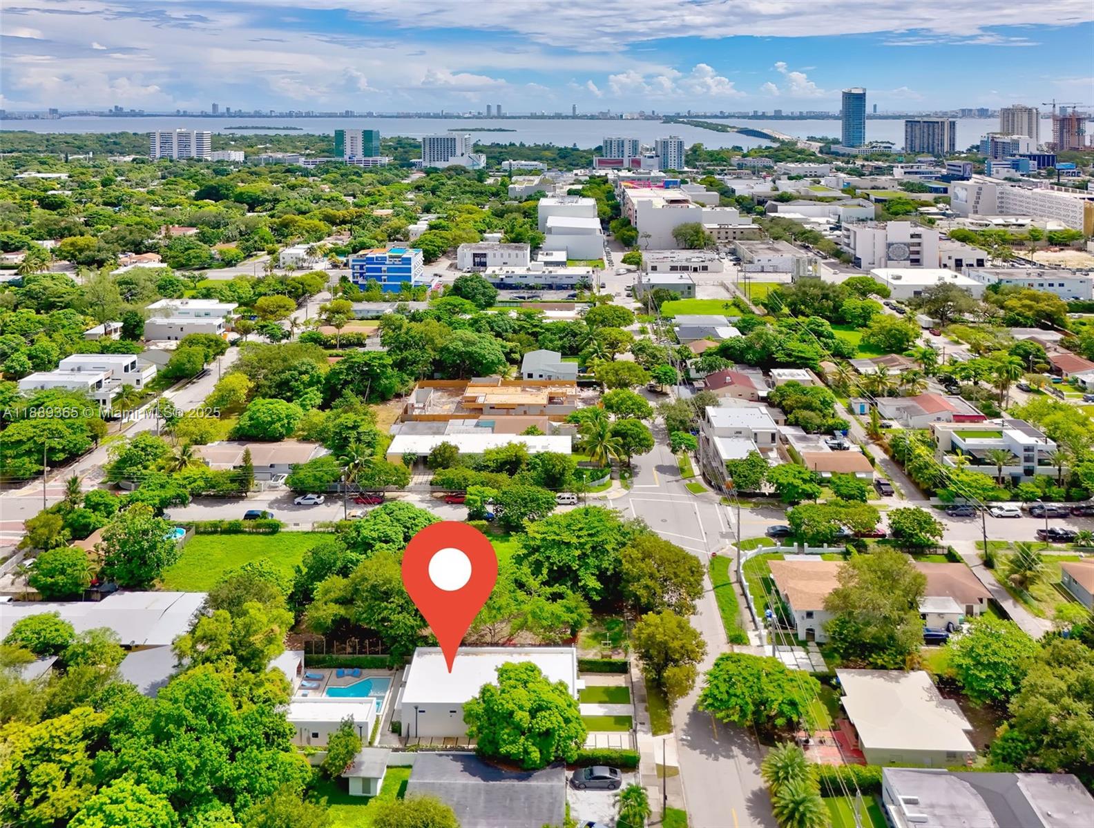 121 NW 41st St Miami, FL 33127