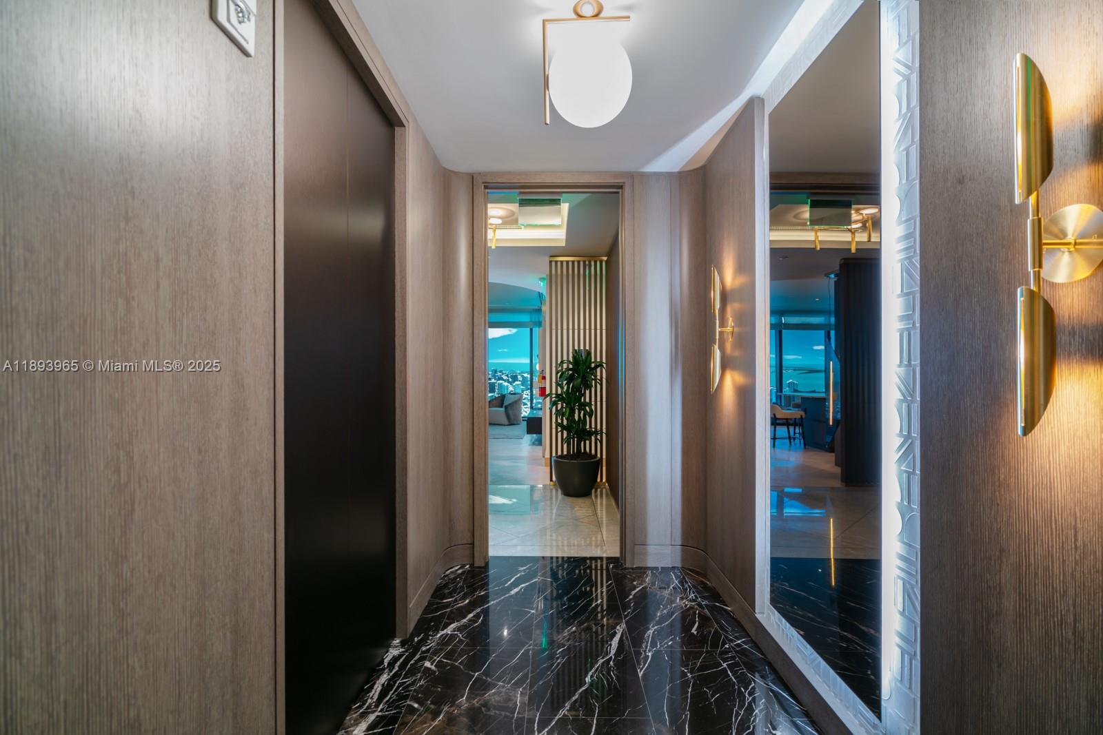 300 N Biscayne Blvd #7803