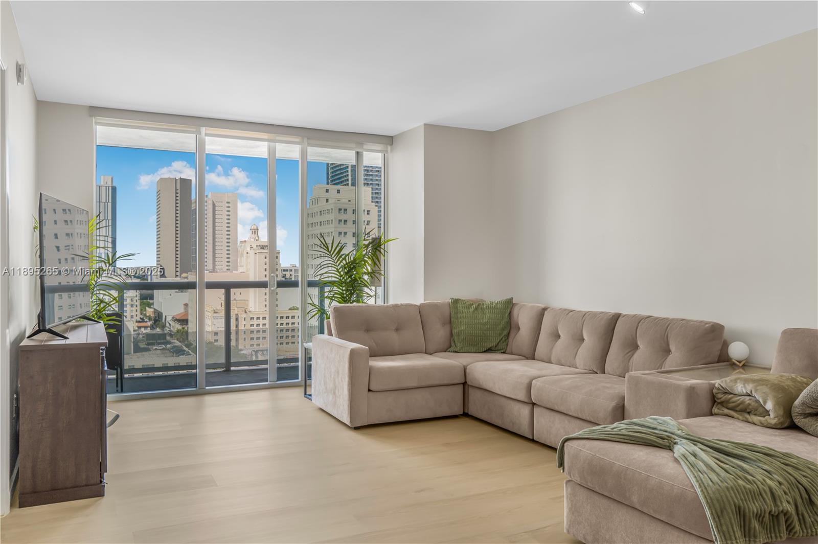 50 Biscayne Blvd #1505