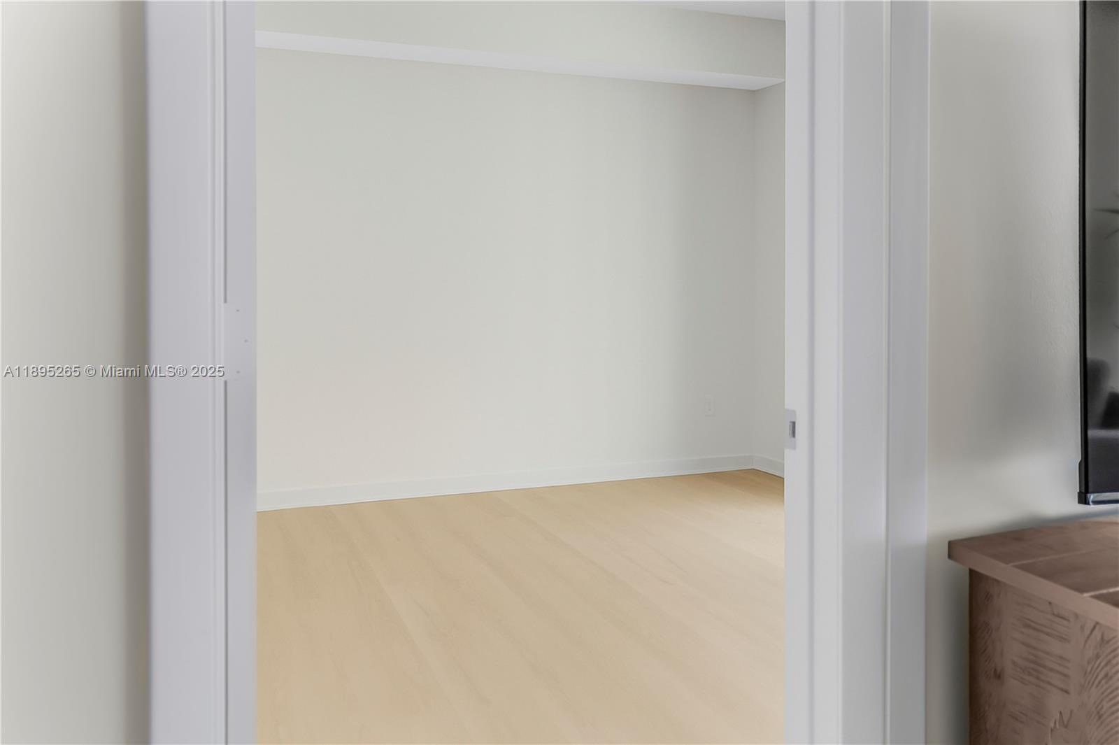 image 50 Biscayne Condominium19