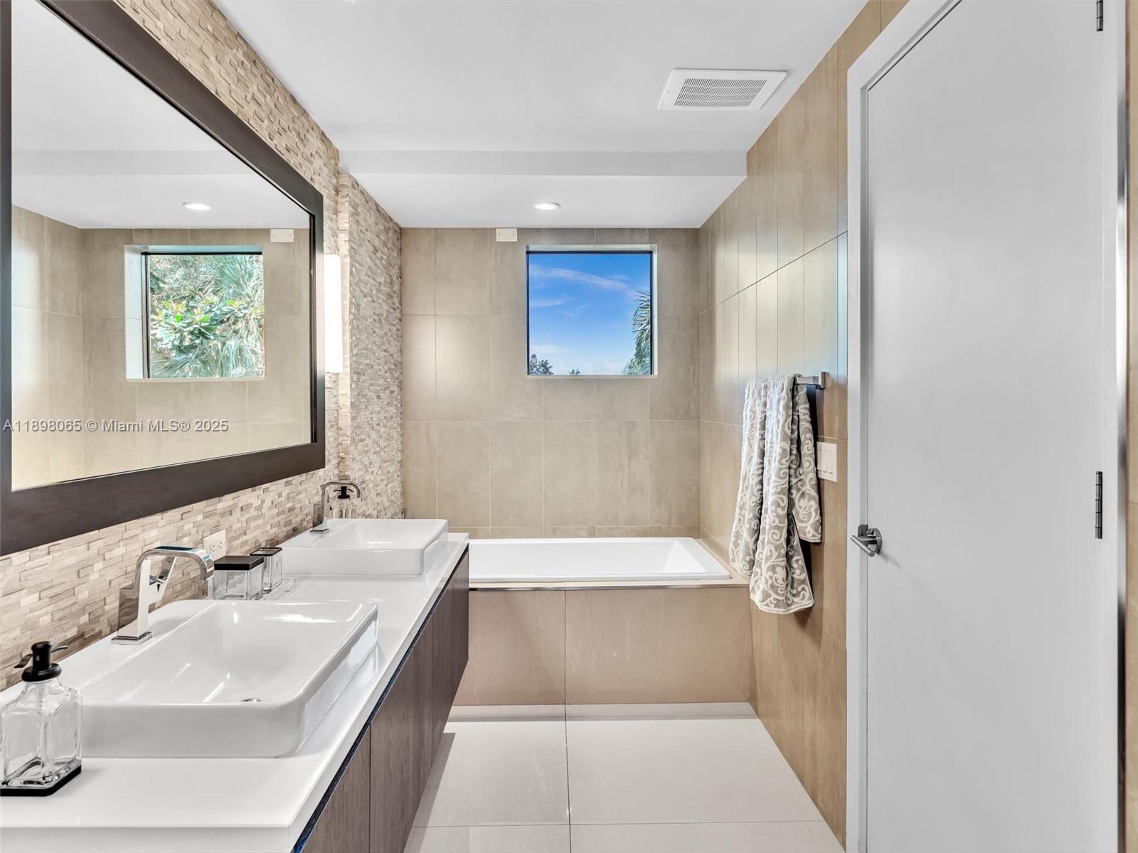 3040 N Ocean Blvd #N103 Fort Lauderdale, FL 33308