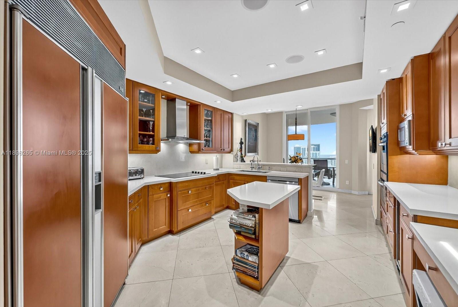 21200 Point Pl #PH 1 (2804) Aventura, FL 33180