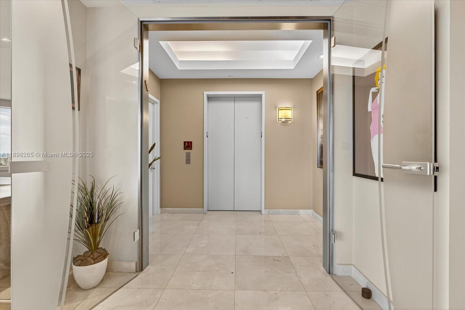 21200 Point Pl #PH 1 (2804) Aventura, FL 33180