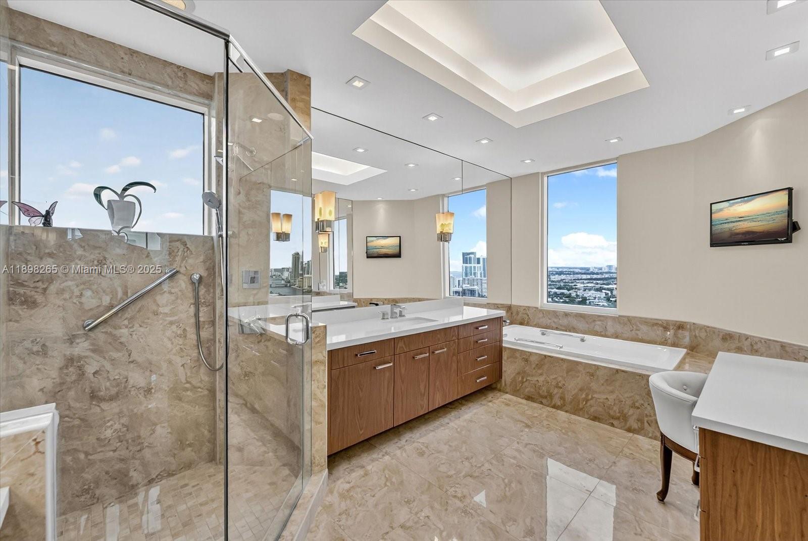 21200 Point Pl #PH 1 (2804) Aventura, FL 33180