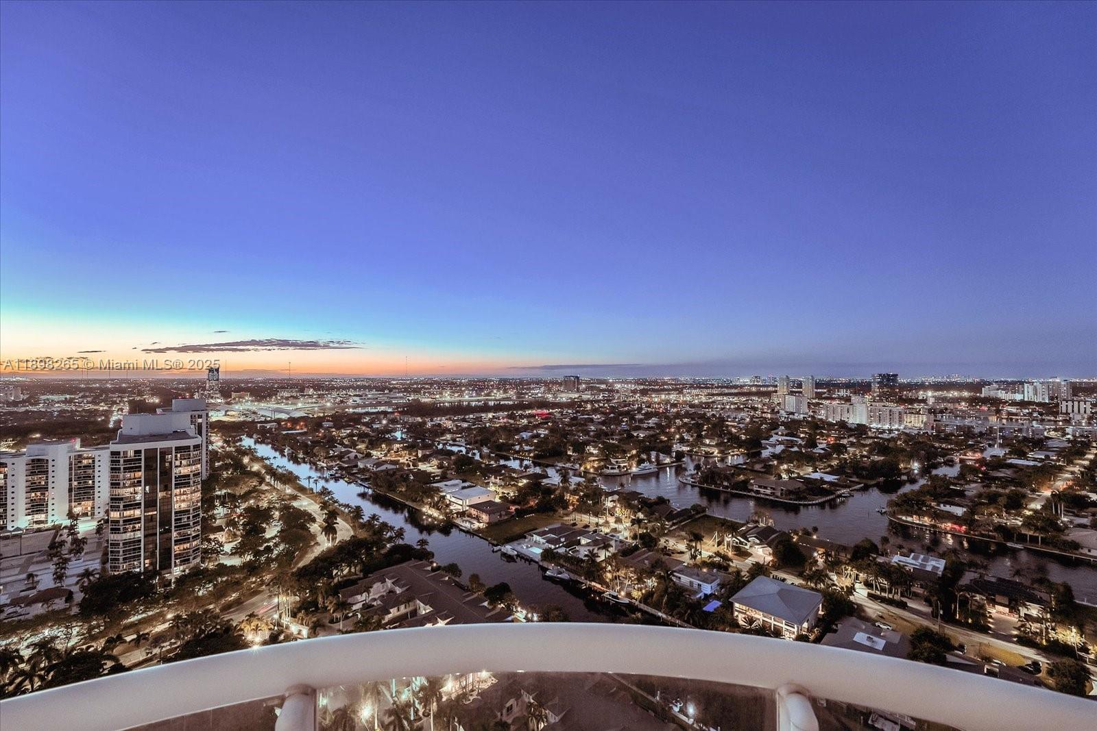 21200 Point Pl #PH 1 (2804) Aventura, FL 33180