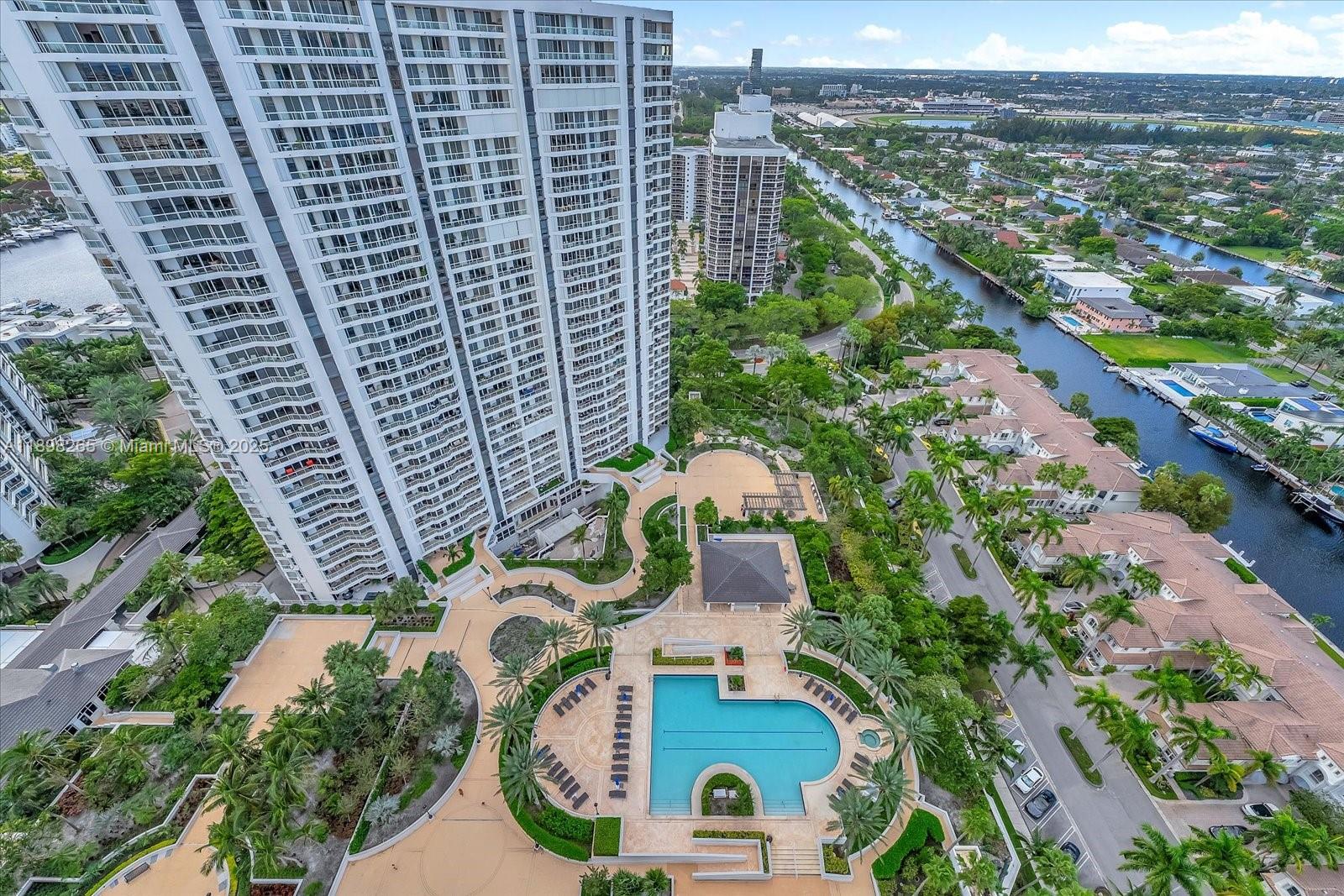21200 Point Pl #PH 1 (2804) Aventura, FL 33180