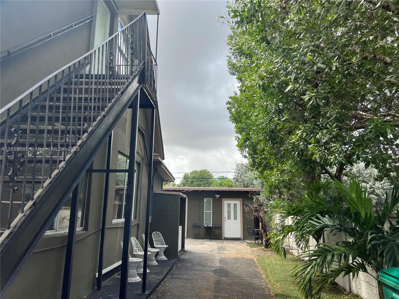 842 SW 12th Ave #7 Miami, FL 33130