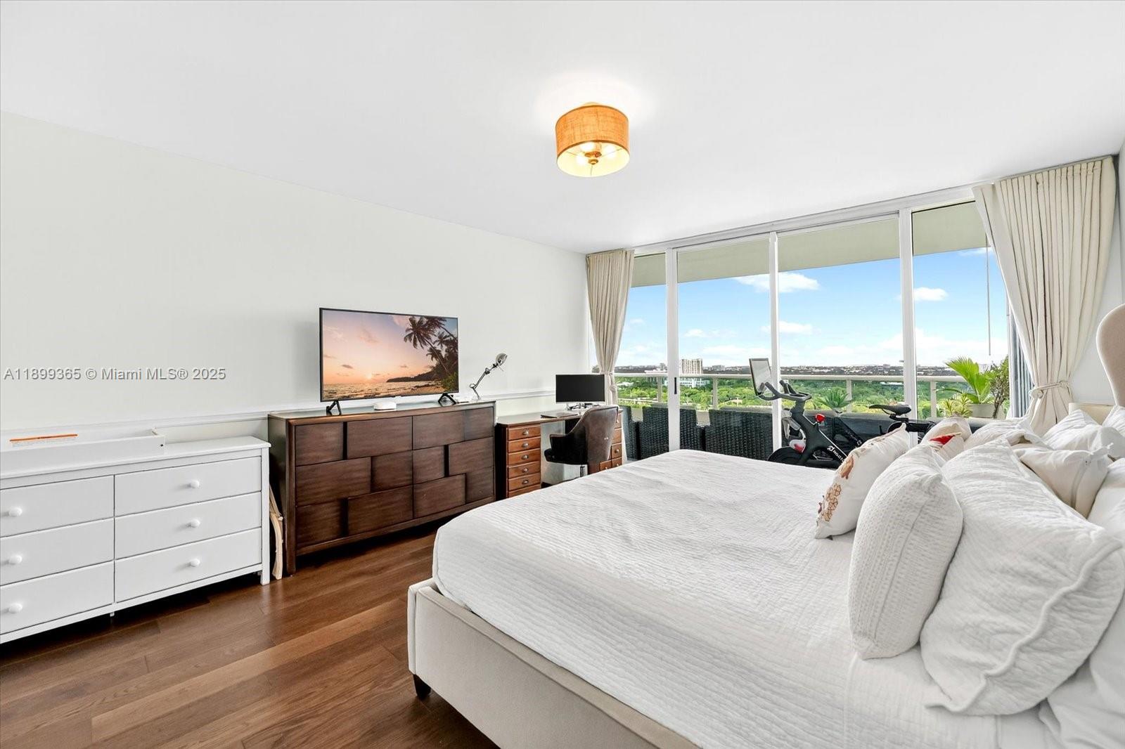 image Bristol Tower Condo24