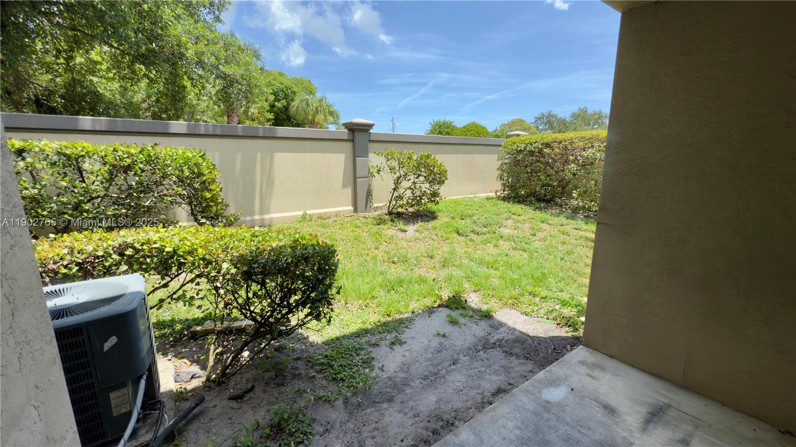 2000 Freeport Ln #4107 Riviera Beach, FL 33404