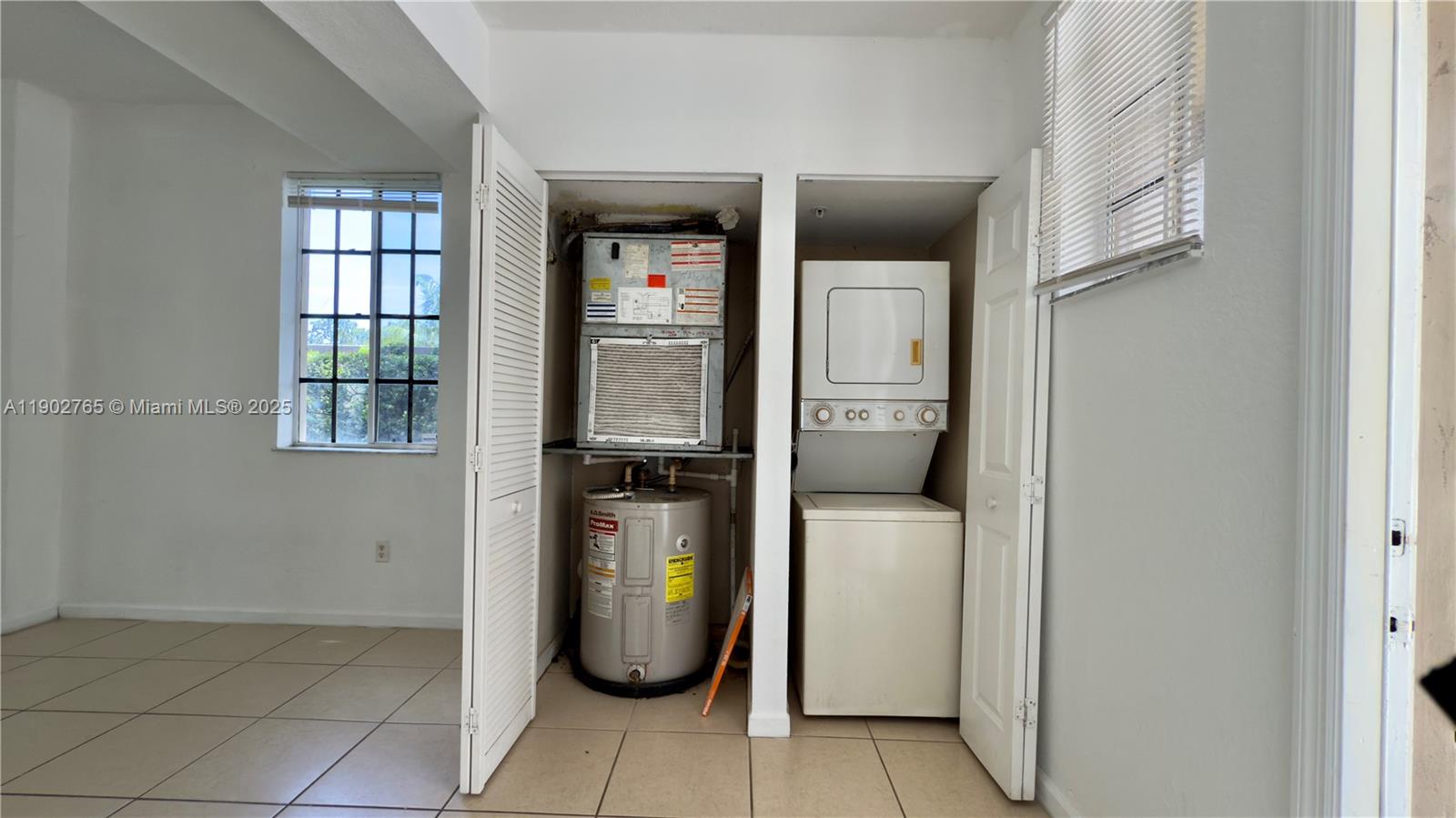 2000 Freeport Ln #4107 Riviera Beach, FL 33404