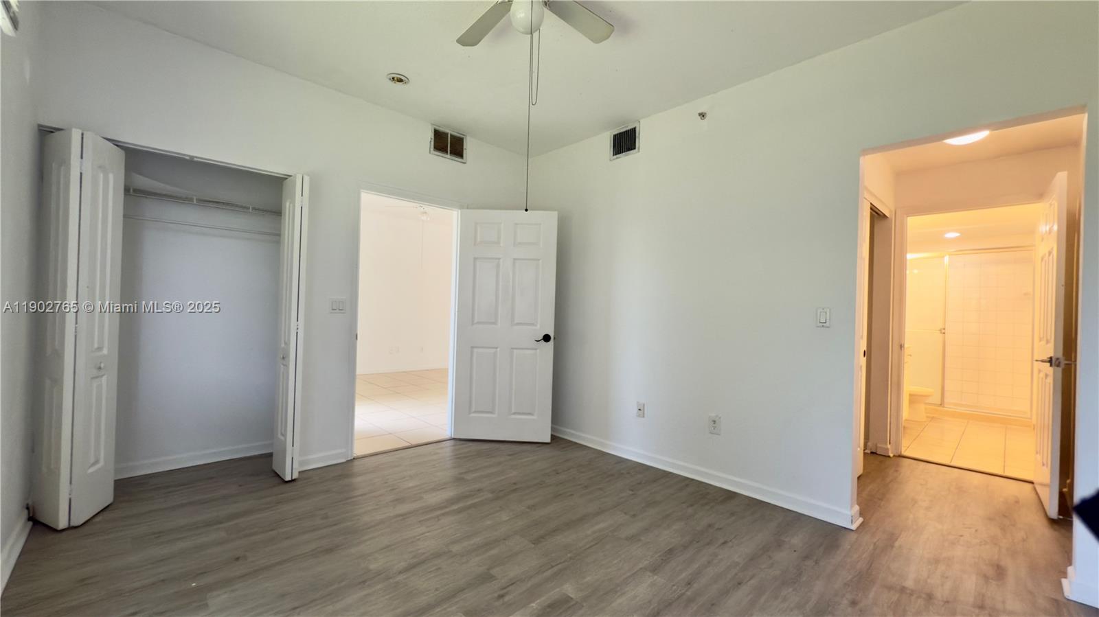 2000 Freeport Ln #4107 Riviera Beach, FL 33404