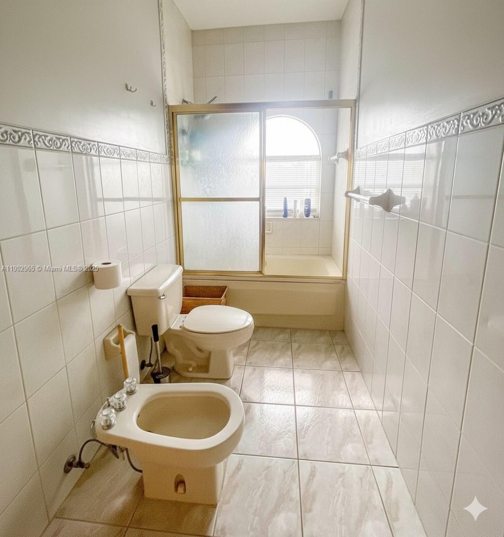 9008 Collins Ave #402 Surfside, FL 33154