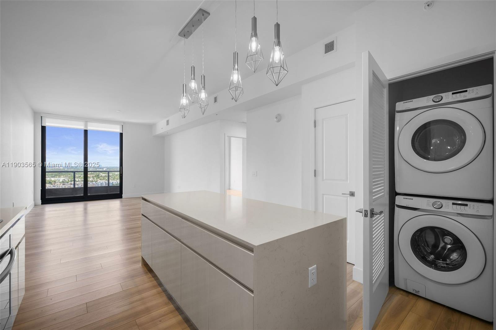 101 Diplomat Pkwy #2507 Hallandale Beach, FL 33009