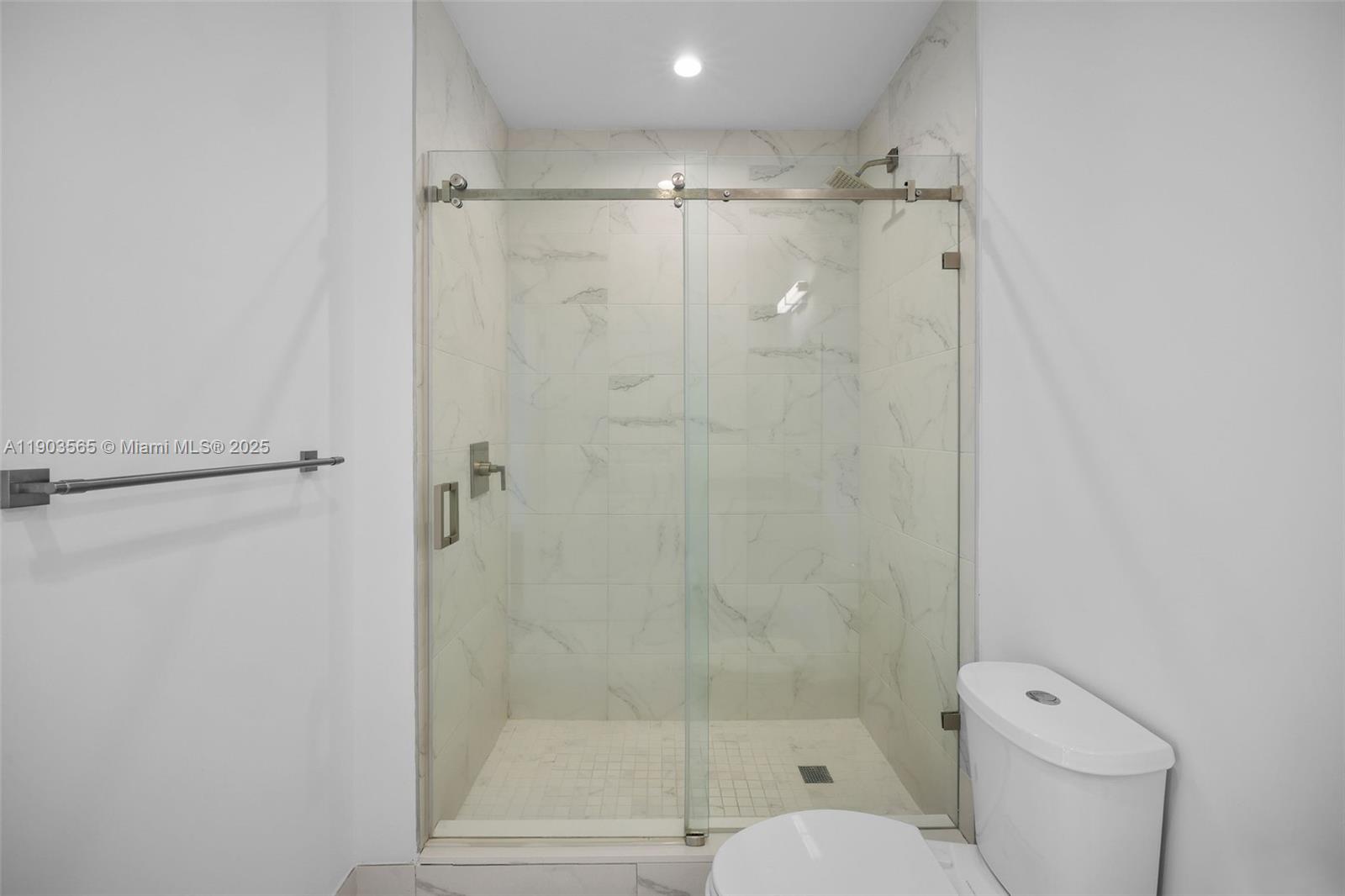 101 Diplomat Pkwy #2507 Hallandale Beach, FL 33009