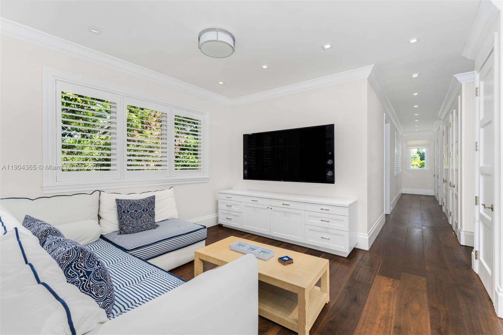 2500 Regatta Ave Miami Beach, FL 33140