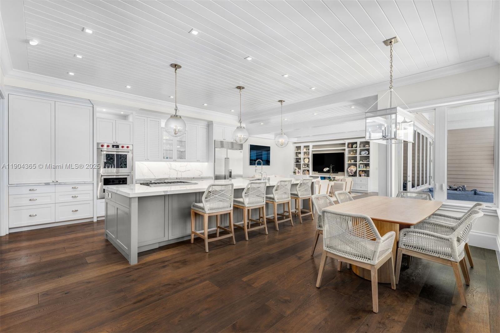 2500 Regatta Ave Miami Beach, FL 33140