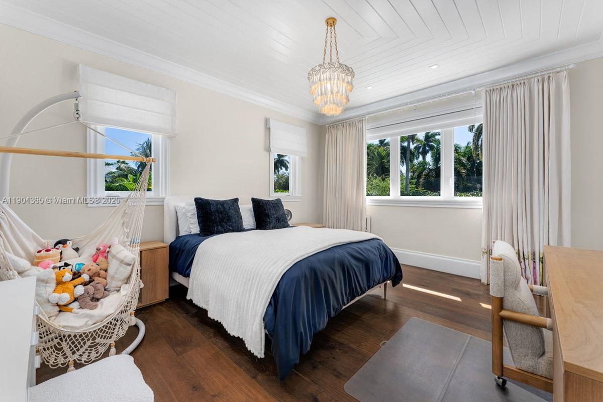 2500 Regatta Ave Miami Beach, FL 33140