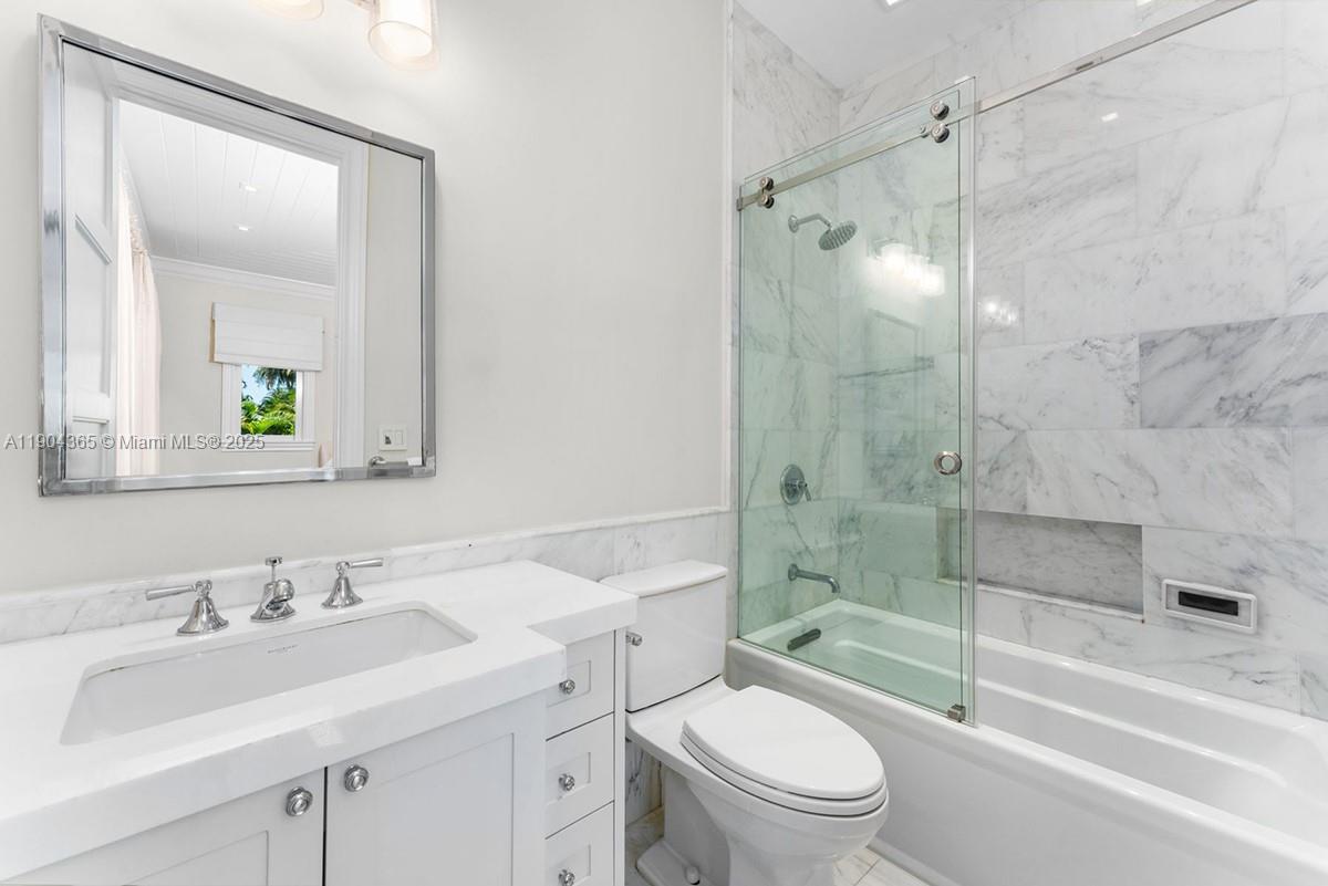 2500 Regatta Ave Miami Beach, FL 33140