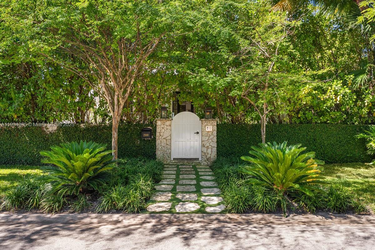 2500 Regatta Ave Miami Beach, FL 33140