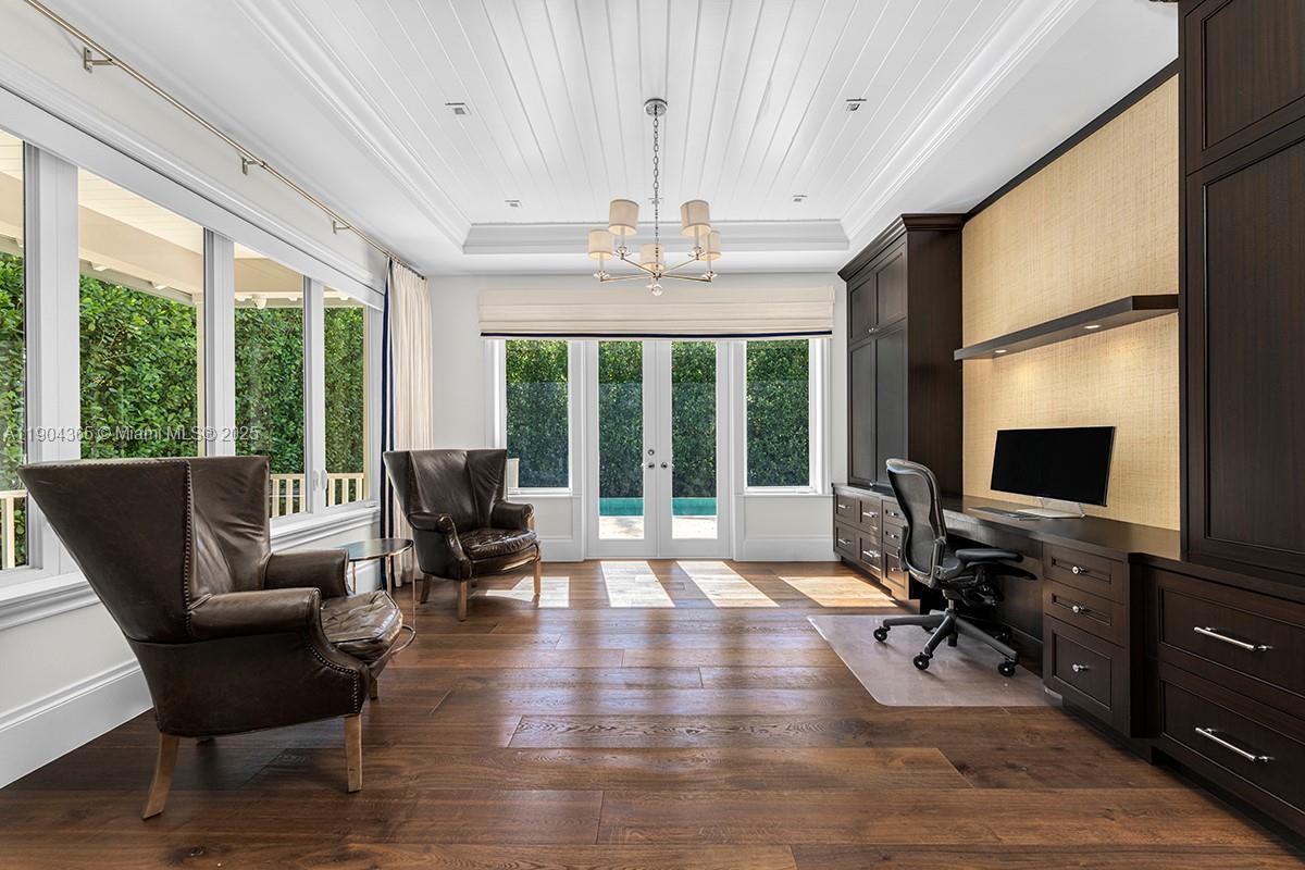 2500 Regatta Ave Miami Beach, FL 33140