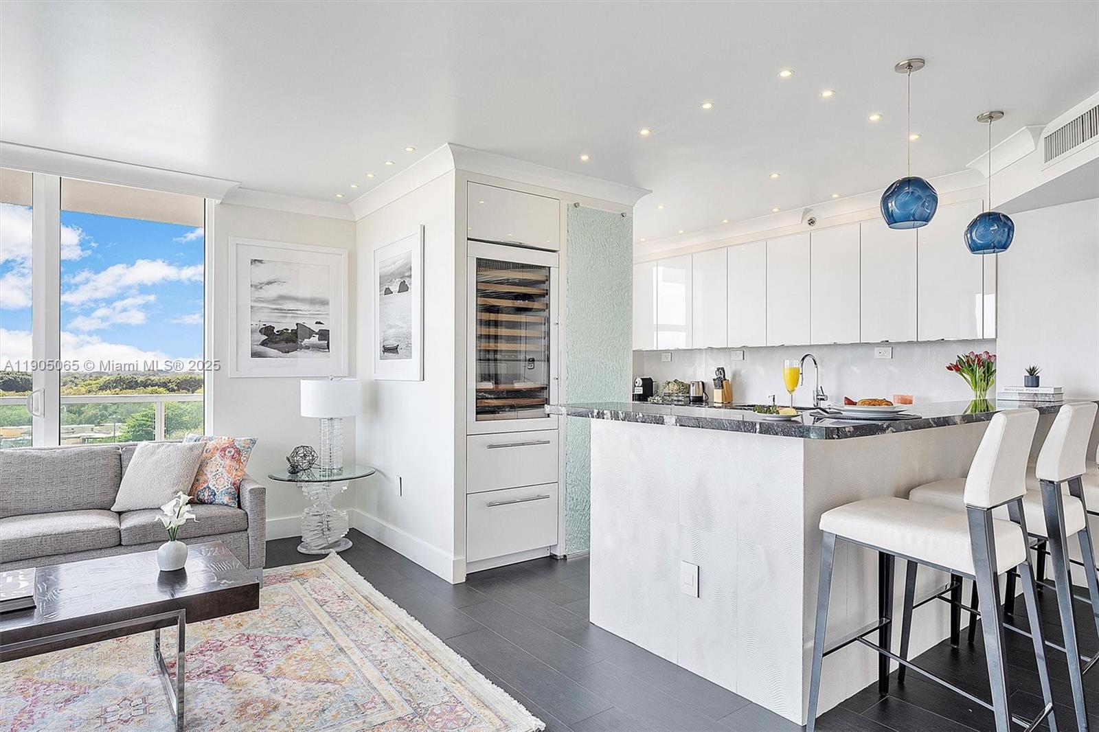 image Mutiny Park Condo/arya19