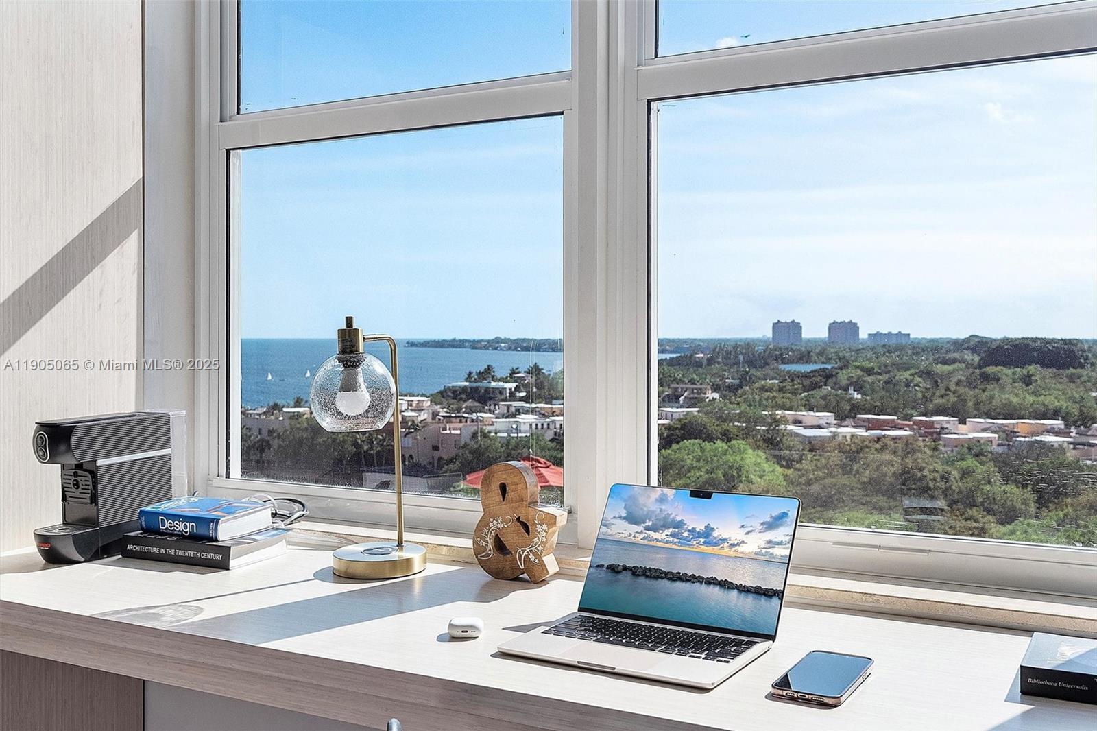 image Mutiny Park Condo/arya23