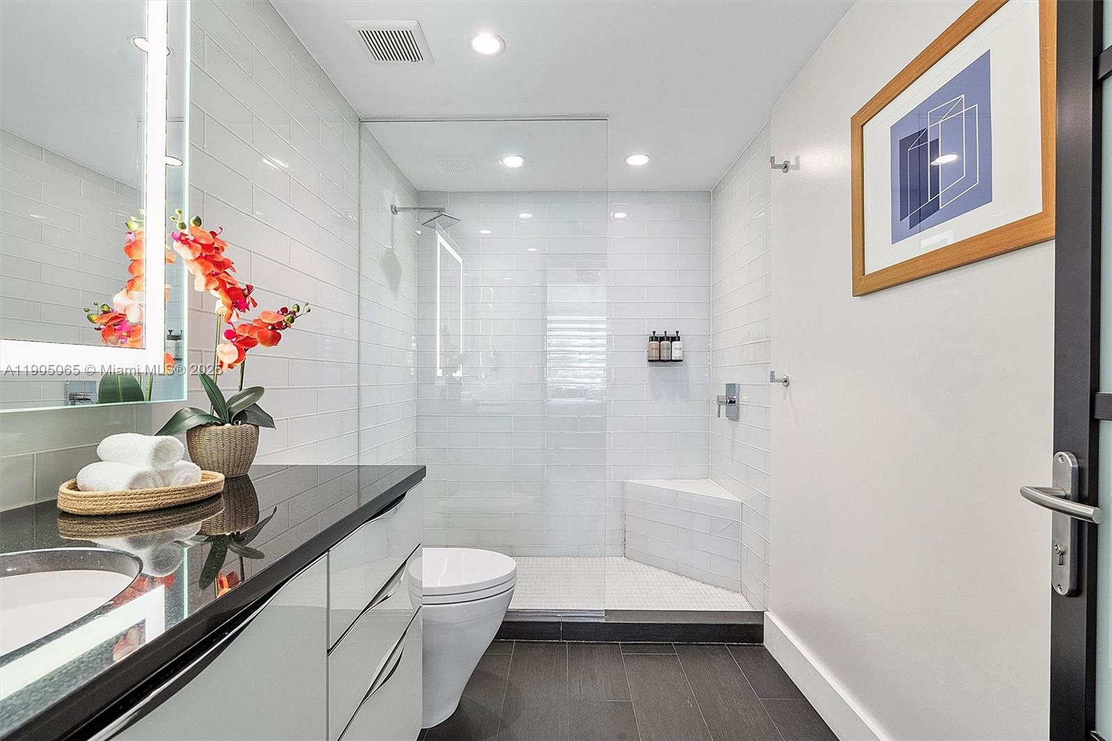 image Mutiny Park Condo/arya33