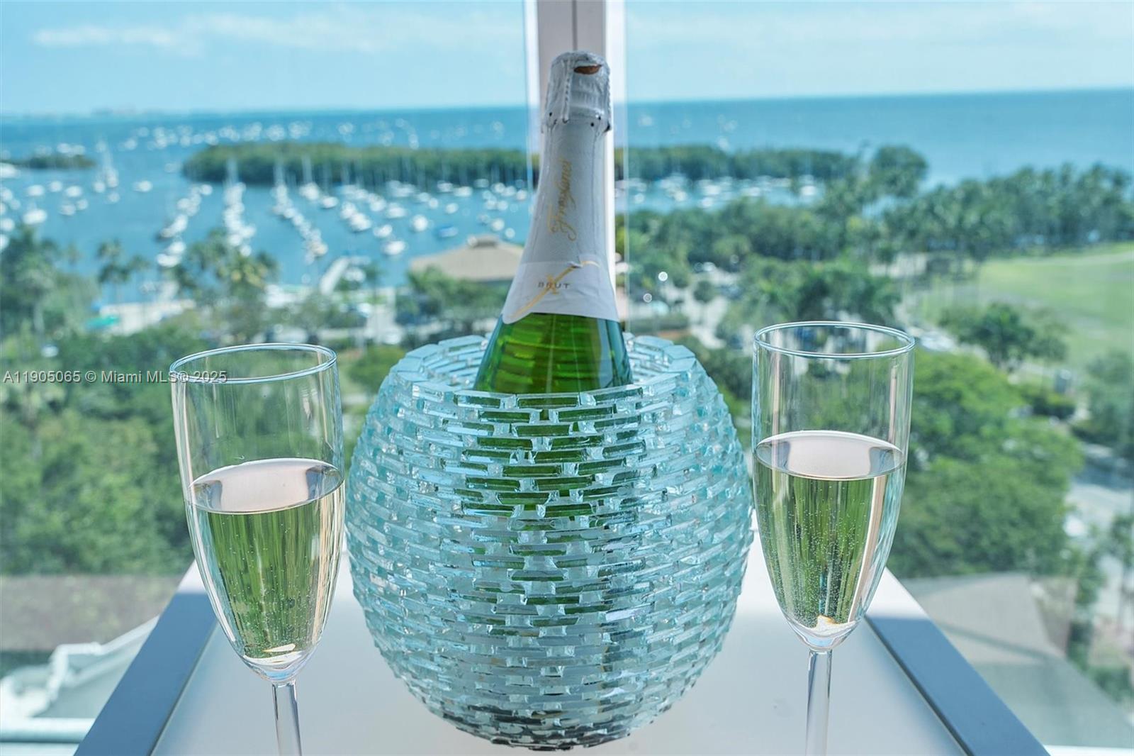 image Mutiny Park Condo/arya60